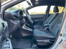 TOYOTA - YARIS - 2021/2021 - Prata - R$ 85.000,00