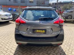 NISSAN - KICKS - 2017/2017 - Cinza - R$ 84.000,00