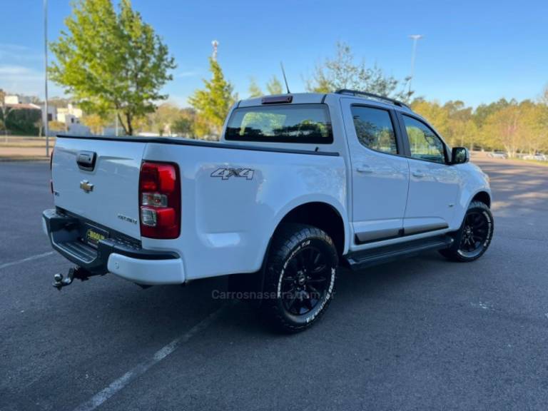 CHEVROLET - S10 - 2021/2021 - Branca - R$ 162.000,00
