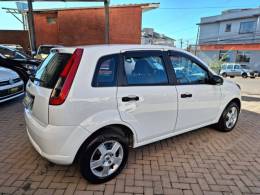 FORD - FIESTA - 2005/2005 - Branca - R$ 25.000,00