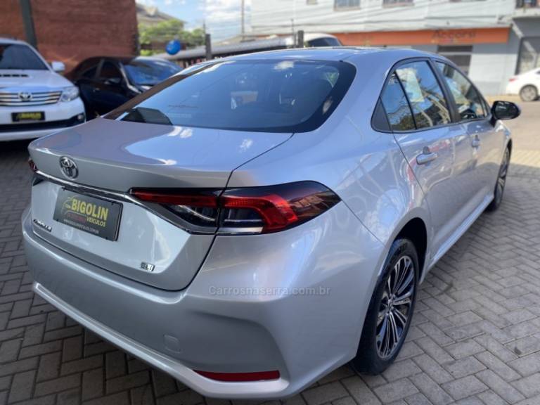 TOYOTA - COROLLA - 2020/2020 - Cinza - R$ 119.000,00