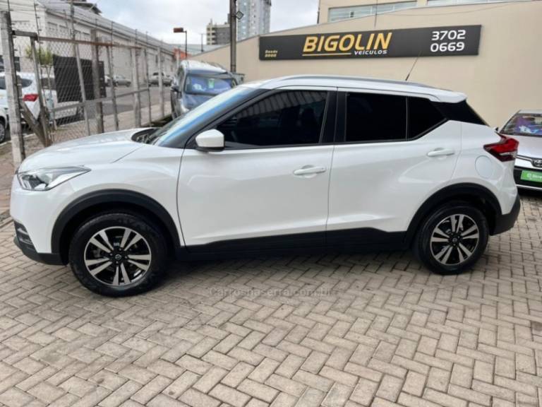 NISSAN - KICKS - 2019/2019 - Branca - R$ 85.000,00