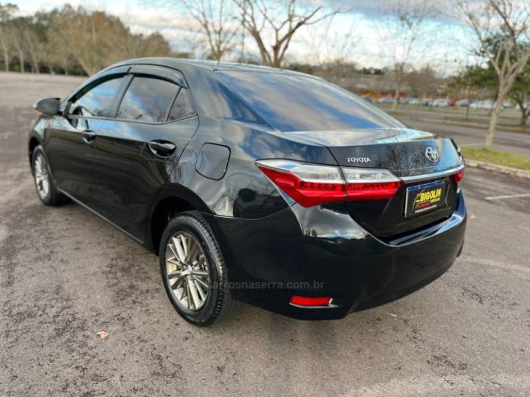 TOYOTA - COROLLA - 2018/2018 - Preta - R$ 94.000,00