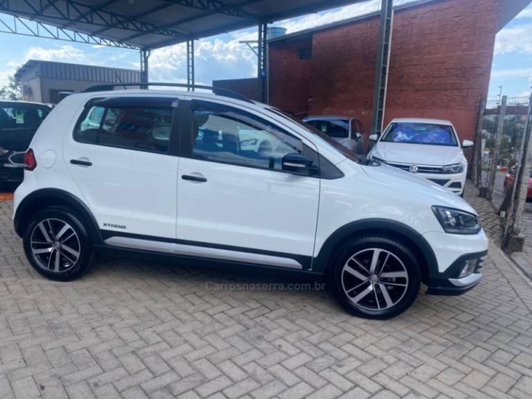 VOLKSWAGEN - FOX - 2018/2018 - Branca - R$ 62.000,00