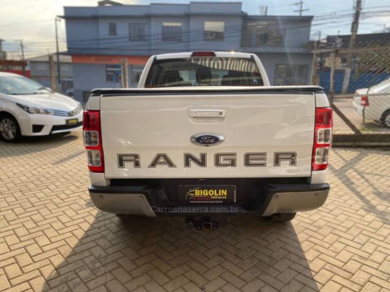 FORD - RANGER - 2019/2019 - Branca - R$ 143.000,00