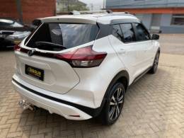 NISSAN - KICKS - 2022/2022 - Branca - R$ 105.000,00