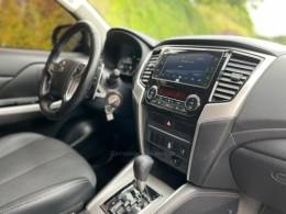 MITSUBISHI - L200 TRITON - 2023/2023 - Prata - R$ 205.000,00