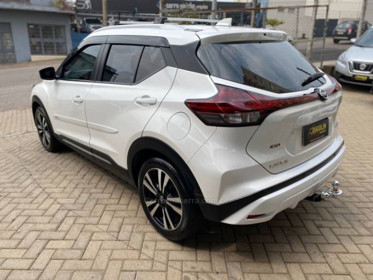 NISSAN - KICKS - 2022/2022 - Branca - R$ 105.000,00