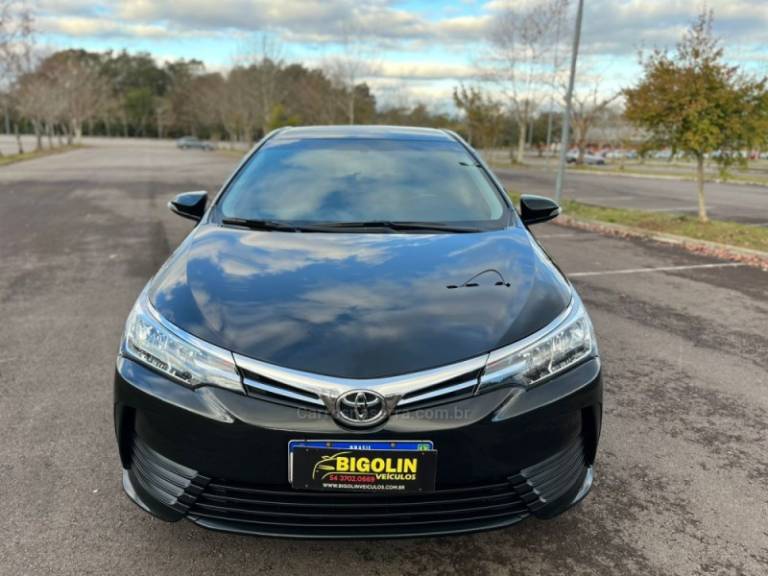 TOYOTA - COROLLA - 2018/2018 - Preta - R$ 94.000,00