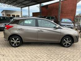 TOYOTA - YARIS - 2019/2019 - Cinza - R$ 86.000,00