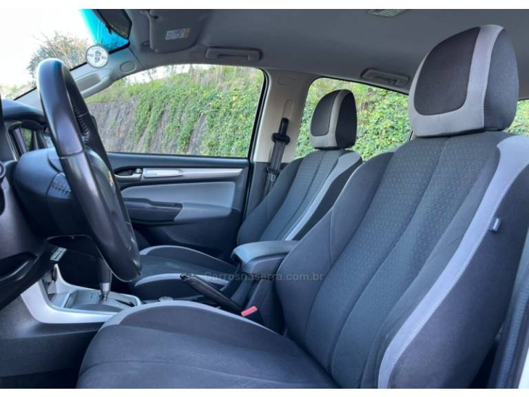 CHEVROLET - S10 - 2021/2021 - Branca - R$ 162.000,00
