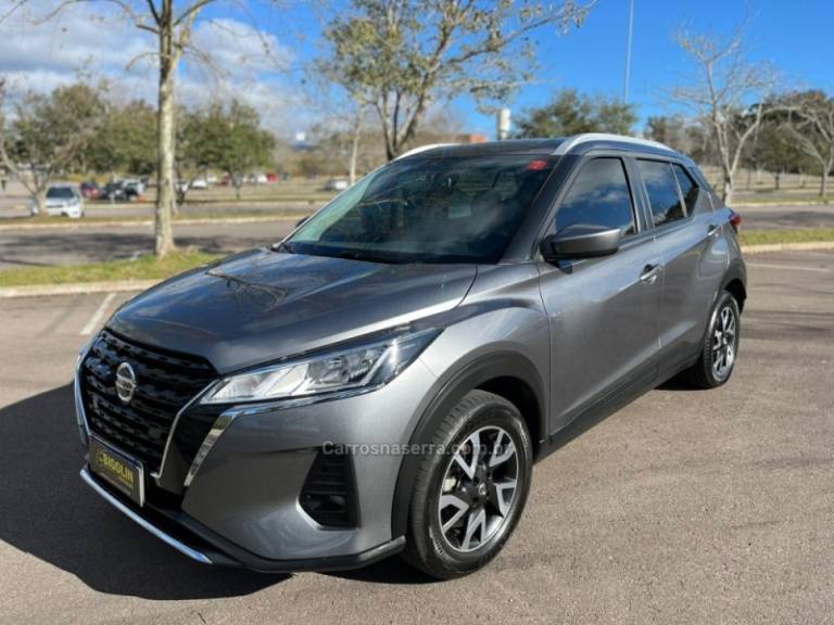 NISSAN - KICKS - 2022/2022 - Cinza - R$ 96.000,00