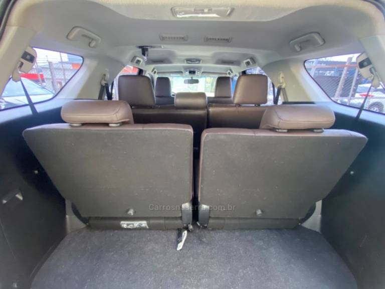 TOYOTA - HILUX SW4 - 2018/2018 - Preta - R$ 235.000,00