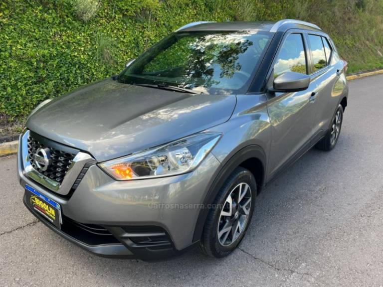 NISSAN - KICKS - 2019/2019 - Prata - R$ 82.000,00