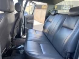 TOYOTA - HILUX - 2013/2013 - Branca - R$ 129.000,00