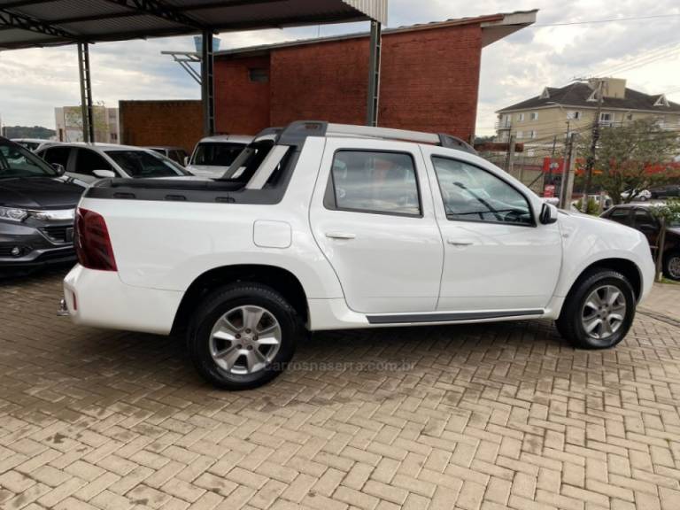 RENAULT - DUSTER OROCH - 2020/2020 - Branca - R$ 81.000,00