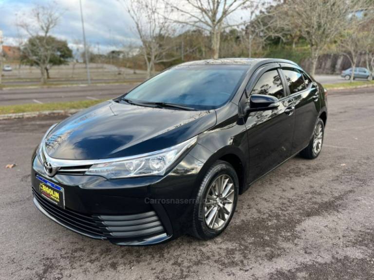 TOYOTA - COROLLA - 2018/2018 - Preta - R$ 94.000,00