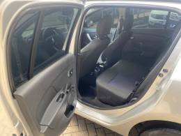 RENAULT - SANDERO - 2015/2015 - Prata - R$ 44.000,00