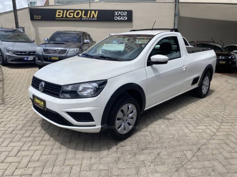 VOLKSWAGEN - SAVEIRO - 2018/2018 - Branca - R$ 60.000,00