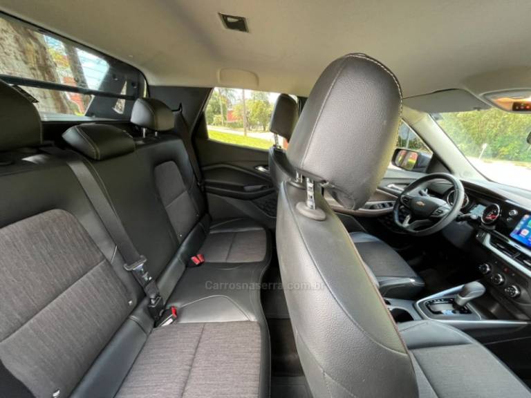 CHEVROLET - MONTANA - 2024/2024 - Prata - R$ 119.000,00