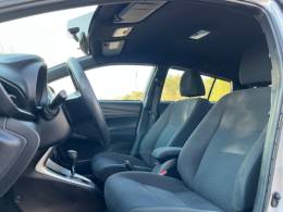 TOYOTA - YARIS - 2021/2021 - Prata - R$ 85.000,00