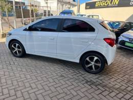 CHEVROLET - ONIX - 2017/2017 - Branca - R$ 67.000,00