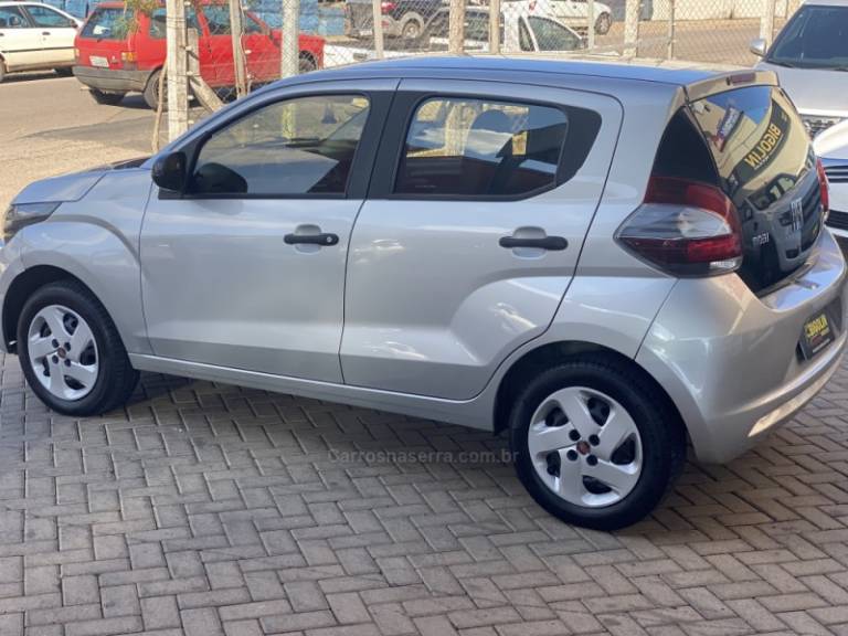 FIAT - MOBI - 2019/2019 - Prata - R$ 47.000,00