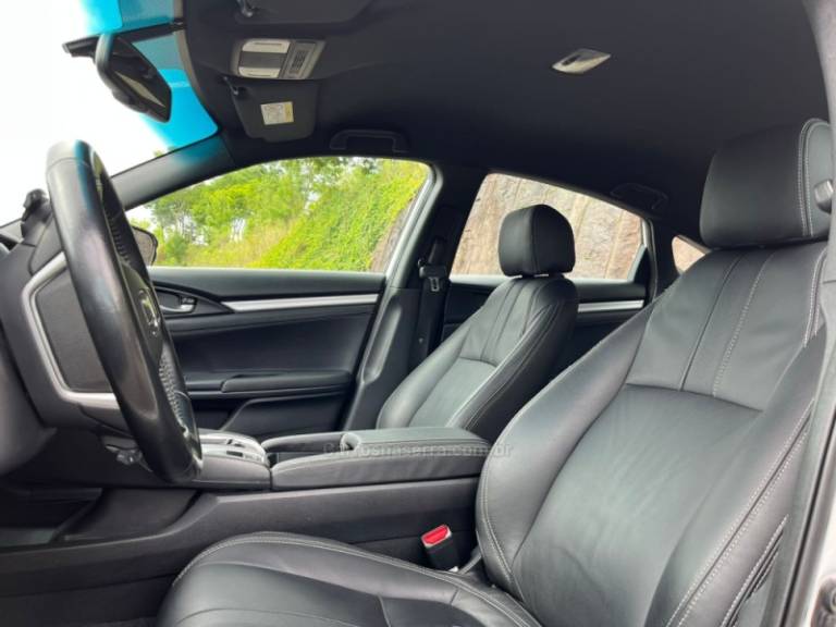 HONDA - CIVIC - 2020/2020 - Branca - R$ 121.000,00