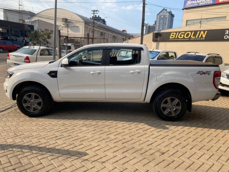 FORD - RANGER - 2019/2019 - Branca - R$ 143.000,00