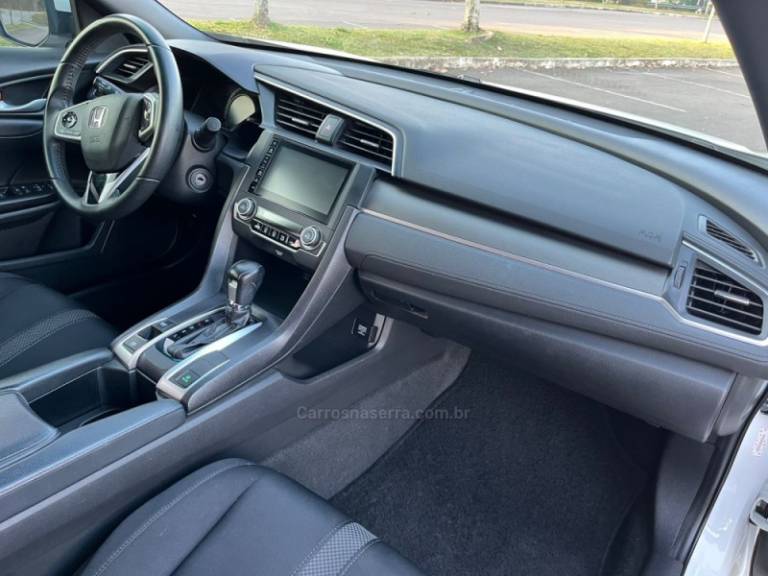 HONDA - CIVIC - 2021/2021 - Branca - R$ 124.000,00