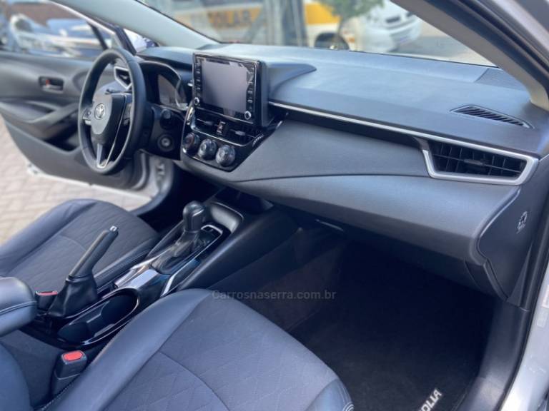 TOYOTA - COROLLA - 2020/2020 - Cinza - R$ 119.000,00