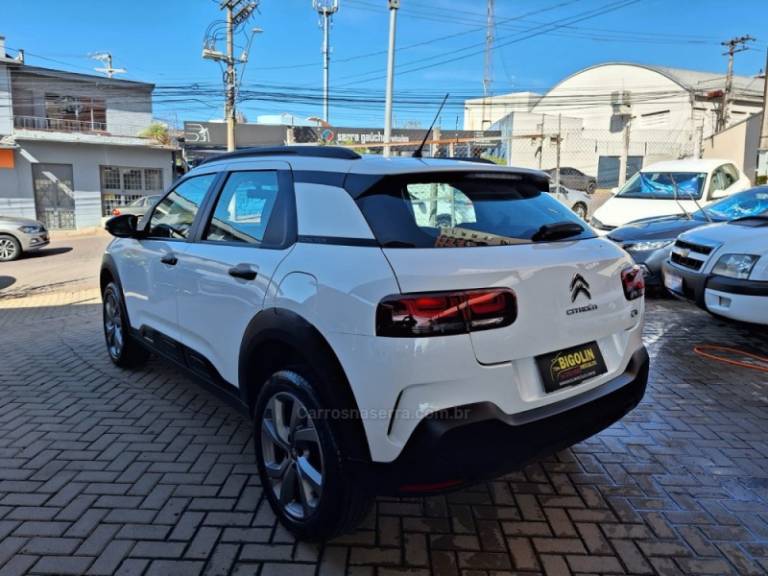 CITROËN - C4 CACTUS - 2023/2023 - Branca - R$ 90.000,00