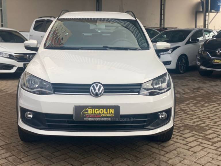 VOLKSWAGEN - SAVEIRO - 2015/2015 - Branca - R$ 64.000,00