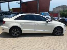 AUDI - A3 - 2015/2015 - Branca - R$ 80.000,00