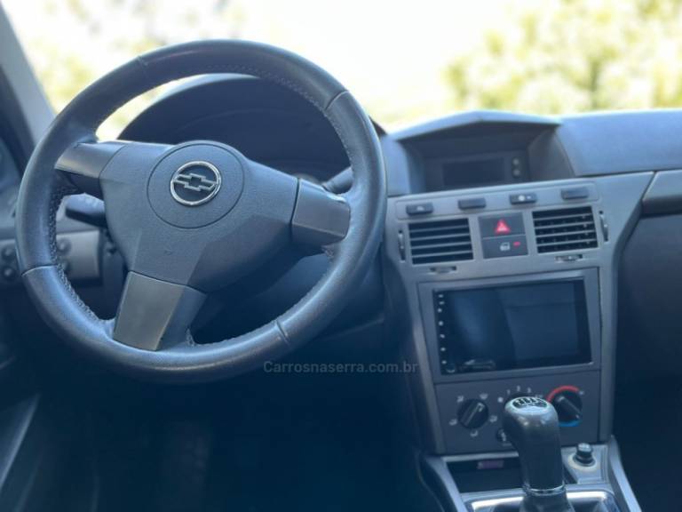 CHEVROLET - VECTRA - 2010/2010 - Vermelha - R$ 42.000,00