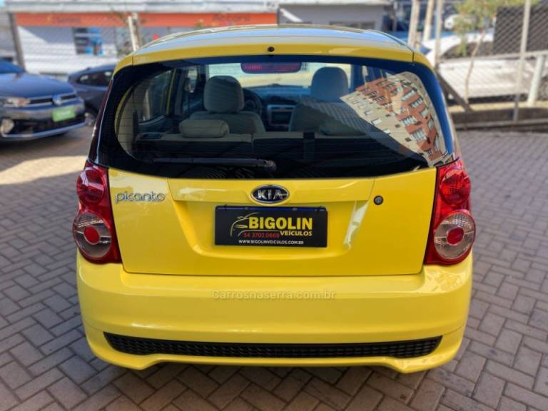 KIA MOTORS - PICANTO - 2011/2011 - Amarela - R$ 30.000,00