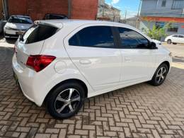 CHEVROLET - ONIX - 2017/2017 - Branca - R$ 67.000,00