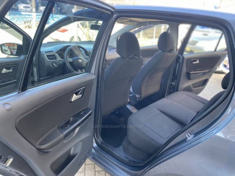 VOLKSWAGEN - FOX - 2019/2019 - Cinza - R$ 64.000,00