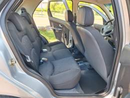 FIAT - PALIO - 2005/2005 - Prata - R$ 25.000,00