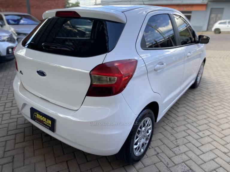 FORD - KA - 2017/2017 - Branca - R$ 40.000,00