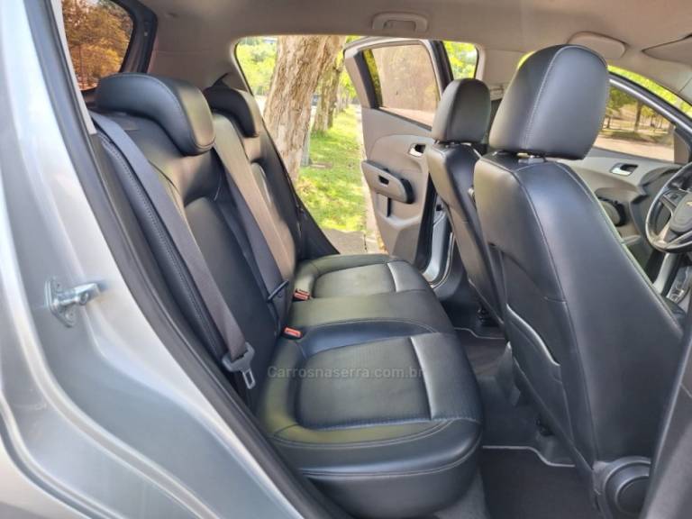 CHEVROLET - SONIC - 2013/2013 - Prata - R$ 45.000,00