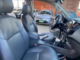 TOYOTA - HILUX - 2013/2013 - Branca - R$ 129.000,00