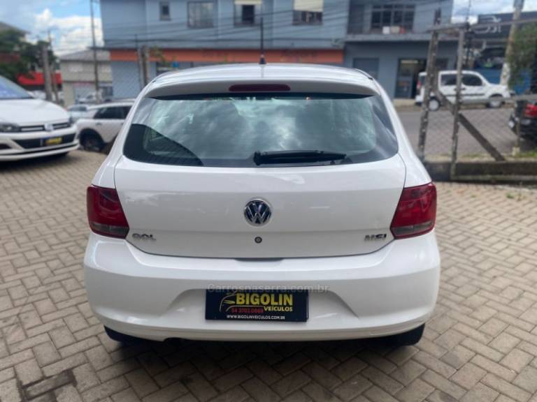 VOLKSWAGEN - GOL - 2015/2015 - Branca - R$ 43.000,00