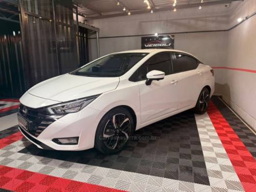 NISSAN - VERSA - 2024/2024 - Branca - R$ 109.000,00