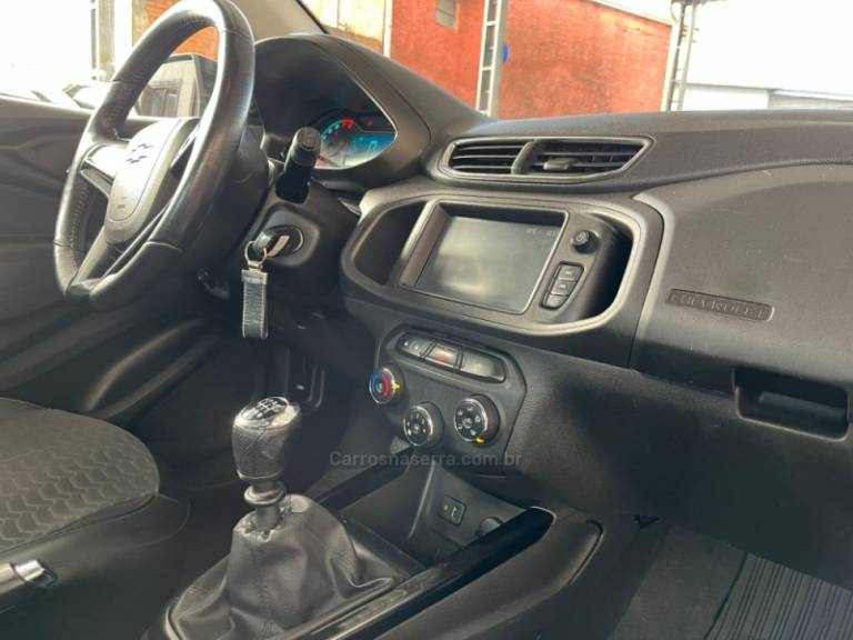 CHEVROLET - ONIX - 2018/2018 - Preta - R$ 65.000,00
