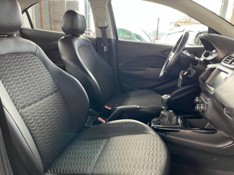 CHEVROLET - ONIX - 2018/2018 - Preta - R$ 65.000,00