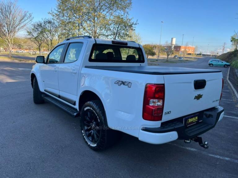 CHEVROLET - S10 - 2021/2021 - Branca - R$ 162.000,00