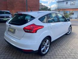 FORD - FOCUS - 2018/2018 - Branca - R$ 78.000,00