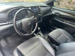TOYOTA - YARIS - 2025/2025 - Branca - R$ 113.000,00