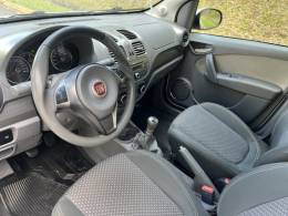 FIAT - GRAND SIENA - 2015/2015 - Branca - R$ 44.000,00